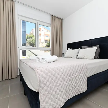 Blue Sea & Red Sunset Apartmán *