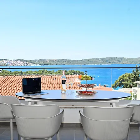 Blue Sea & Red Sunset Apartmán *