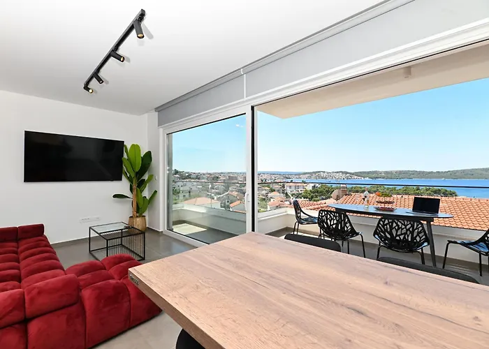 Blue Sea & Red Sunset 公寓