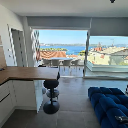 Triumph Apartment *