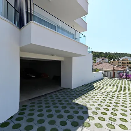 Blue Sea & Red Sunset Apartman Trogir