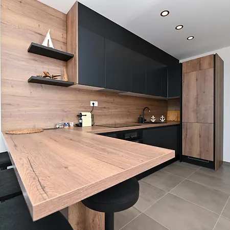 Blue Sea & Red Sunset Apartman