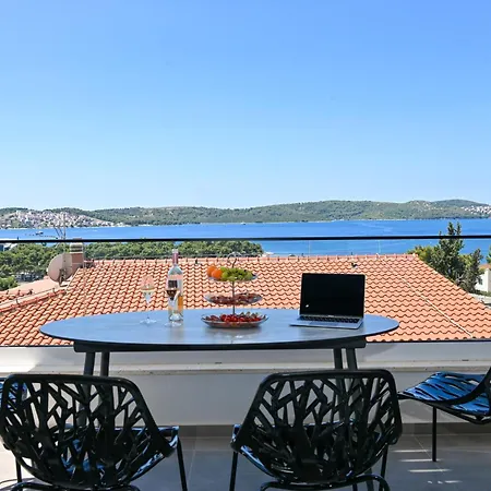 Blue Sea & Red Sunset Traù