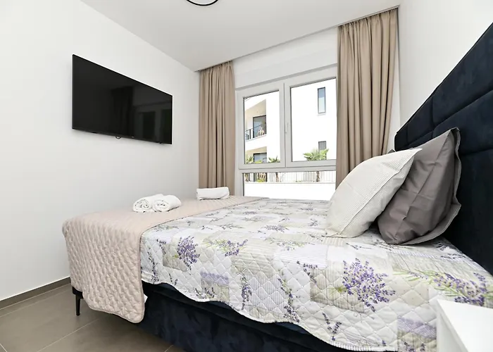 Blue Sea & Red Sunset تروغير